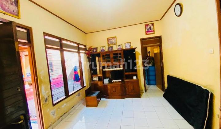 Spacious Strategic House in Dauh Puri Kauh, West Denpasar 2
