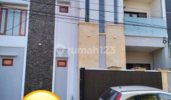 Rumah 3 Lantai Rooftop Strategis View Lapangan Renon, Denpasar 2