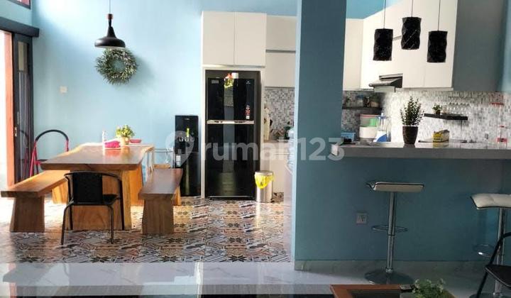 Rumah 3 Lantai Rooftop Strategis View Lapangan Renon, Denpasar