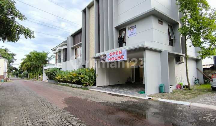 Luxury House Yogyakarta Brutal Discount From 8.8 Billion 2