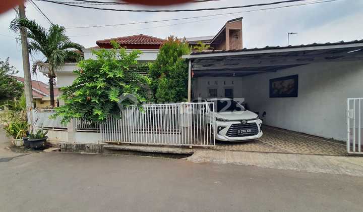 Rare Item! Two-Front Road Hook House in Dukuh Zamrud 2