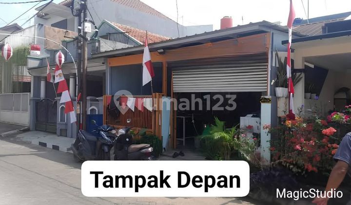 For Sale: 1.5-Story House Ready to Occupy in Mustikajaya Area 2