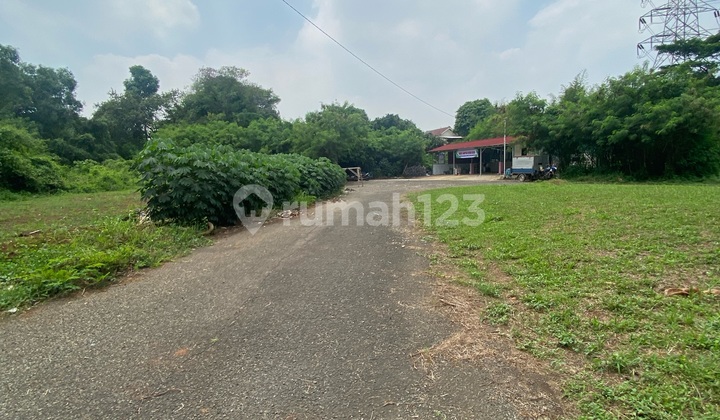 Front Garden Plot in Bima Asri – Green & Cool View