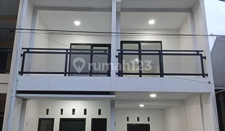 Kesempatan Punya Rumah Depan Taman - Graha Blok E Rumah Kesempatan Punya Rumah Depan Taman - Graha Blok E Rumah