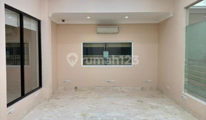 For Rent 2-Storey Building 2