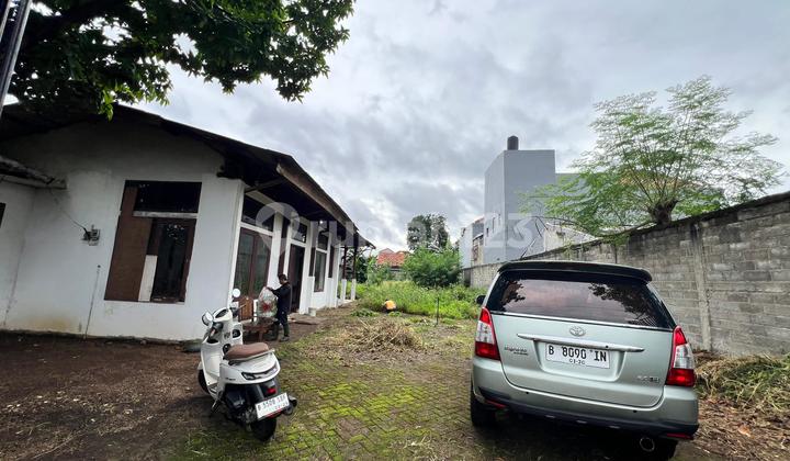Disewakan Gudang dengan Halaman Luas Disewakan Gudang dengan Halaman Luas