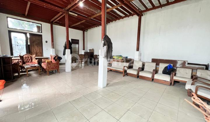 Dijual Gudang dengan Halaman Luas