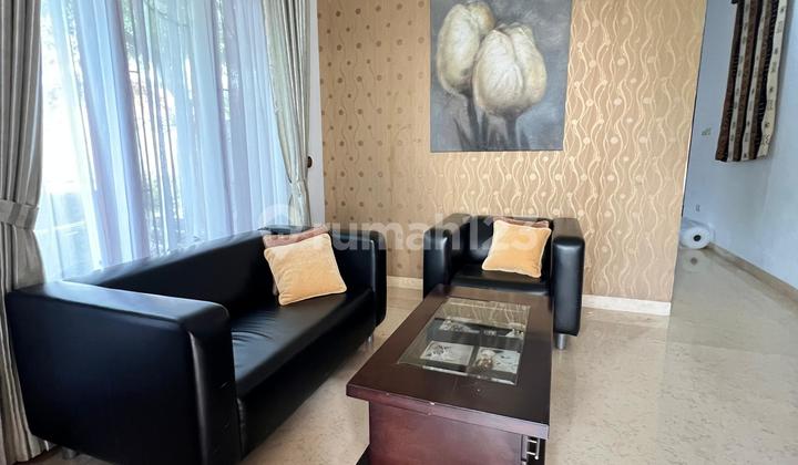 For Rent: House in Town House