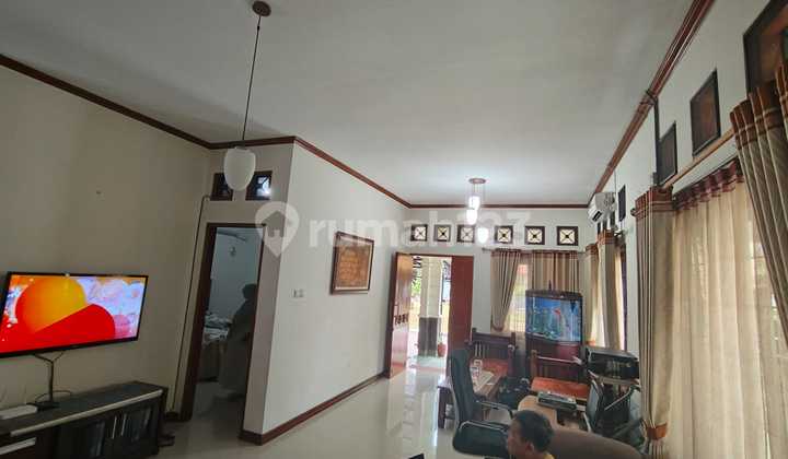 Disewakan Rumah Full Furnished Depok 1