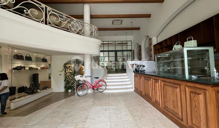 Rumah Dijual Cocok untuk Usaha Rumah Dijual Cocok untuk Usaha