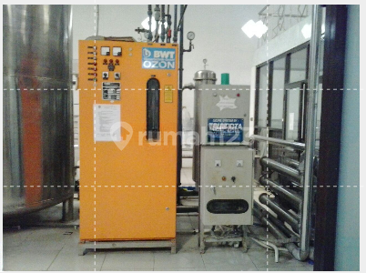 GUSANG EX PABRIK AIR MINERAL & SUMBER AIR MURNI MOJOKERTO DESA NGLEMBEH LENGKAP BESERTA MESIN2 NYA