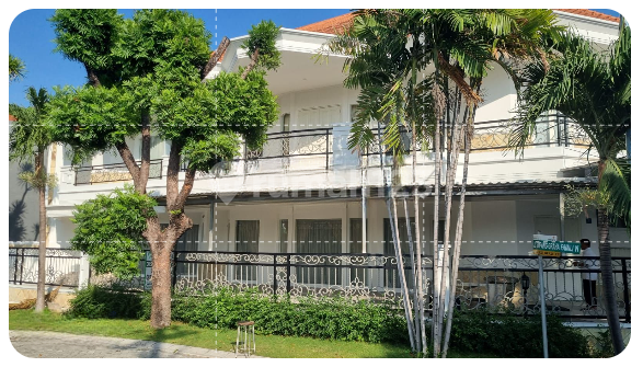 RUMAH MEWAH SIAP HUNI DI GRAHA FAMILY, SURABAYA 1