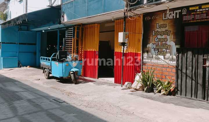 Ready-to-Use Shop House in a Commercial Complex