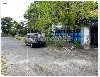 Rumah Hitung Tanah Belakang Hotel Cleo Jemursari