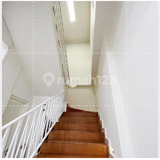 SUTOREJO MINIMALIST 2-STORY HOUSE READY TO OCCUPY 2