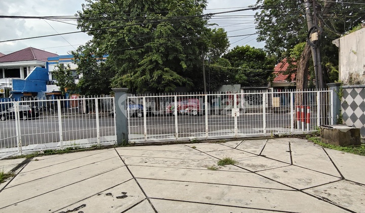 Business Place on Jl. Kartini Near Raya Darmo Surabaya 2