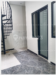 RUMAH MINIMALIS 2 LANTAI BARU GRESS DEKAT GALAXY MAL 2