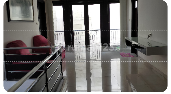 RUMAH MINIMALIS DI REGENCY 21 SURABAYA 1