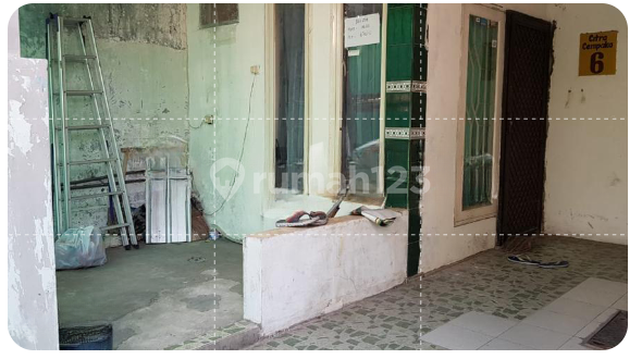HOUSE NEEDS RENOVATION ON JL CITRA CEMPAKA SIDOARJO 2
