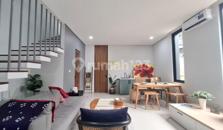Rumah Modern 2 Lantai di Kawasan Hijau Ciganjur Jagakarsa 2