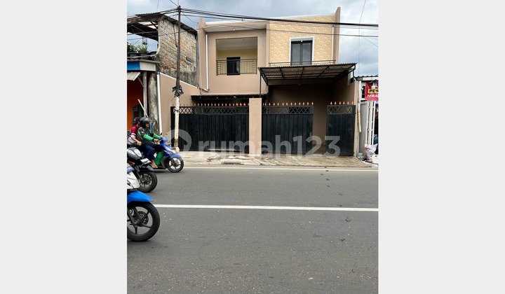 Ready-to-Occupy Residence in Lenteng Agung - Main Road Access Ready-to-Occupy Residence in Lenteng Agung - Main Road Access