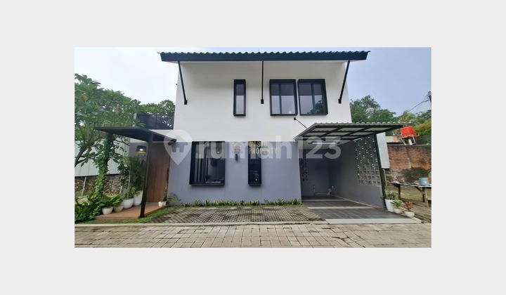 Rumah Modern 2 Lantai Kawasan Ciganjur Jagakarsa