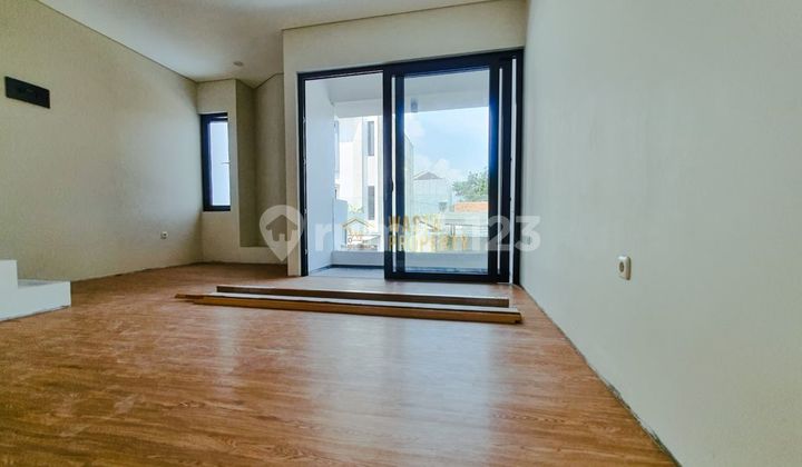 Rumah Tinggal 3 Lantai Harga Paling Murah di Jagakarsa 2