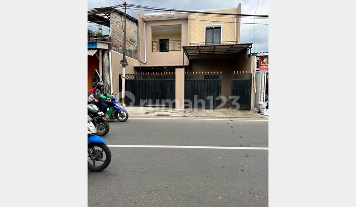 2-Story Ready-to-Occupy House, Only 1 Unit in Lenteng Agung Area