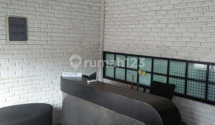 Empty 5-Storey Shop House in Busy Area of Kebayoran Lama 2