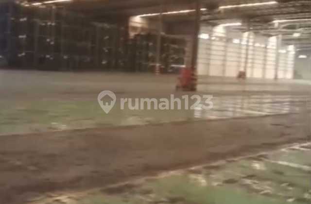Warehouse for Rent Ready to Use Location Purwakarta Near Bungursari Area 3.2Ha Price Negotiable