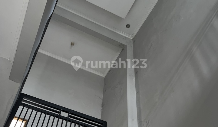 Jual Rumah 2lantai Cluster Candrabaga Bekasi Dekat Sumarecon Bekasi 2