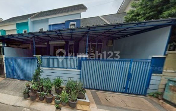 Cheap Sale of Nusaloka House in BSD Near Toll Access