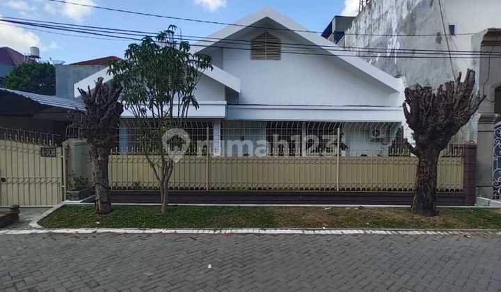 Dijual Rumah Dharmahusada Indah Barat 1,5 Lantai 
