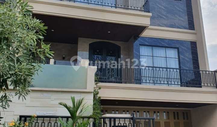 Dijual Rumah Citraland Mewah 3 Lantai Ada Pool Dijual Rumah Citraland Mewah 3 Lantai Ada Pool