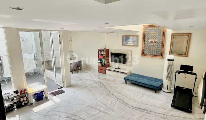 Dijual Rumah Citraland Greenlake 2 Lantai Siap Huni  2