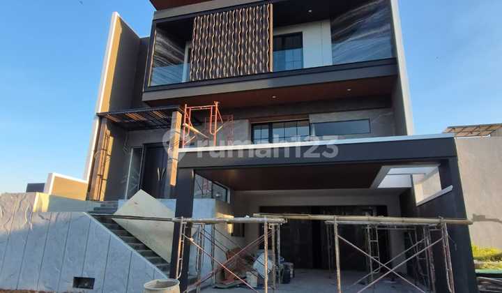 Dijual Rumah Citraland Waterfront 3 Lantai Mewah Ada Lift
