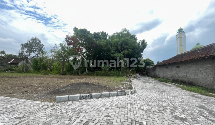 Remaining 1 Land Unit in Kalasan, North Sleman, Exit at Purwomartani Toll Gate Remaining 1 Land Unit in Kalasan, North Sleman, Exit at Purwomartani Toll Gate