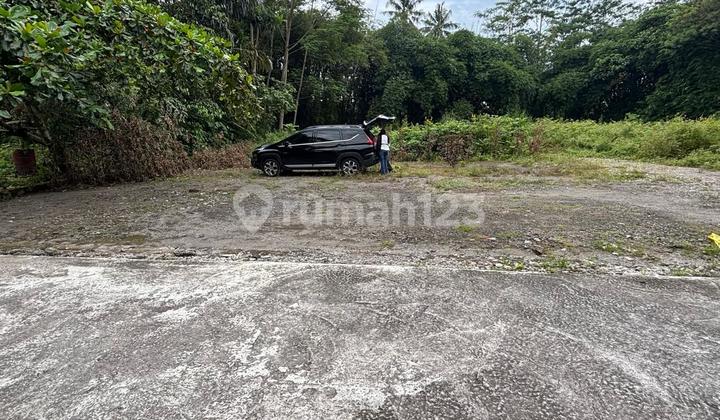 For Sale: Tridadi Yard Near Sleman Regency Government