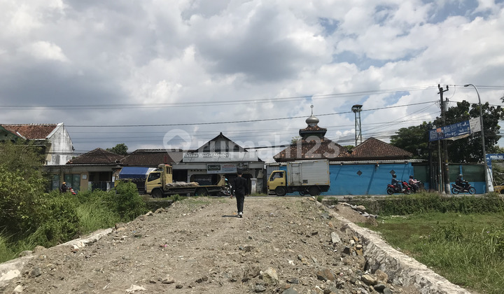 Banguntapan Land, Southern Bantul, Giwangan Terminal