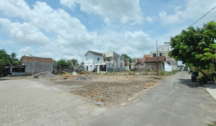 Tanah Siap Bangun Timur Candi Prambanan 