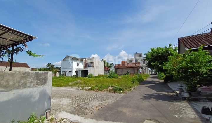 Dekat Jalan Raya Solo Jogja tanah Jogja SHM Ready