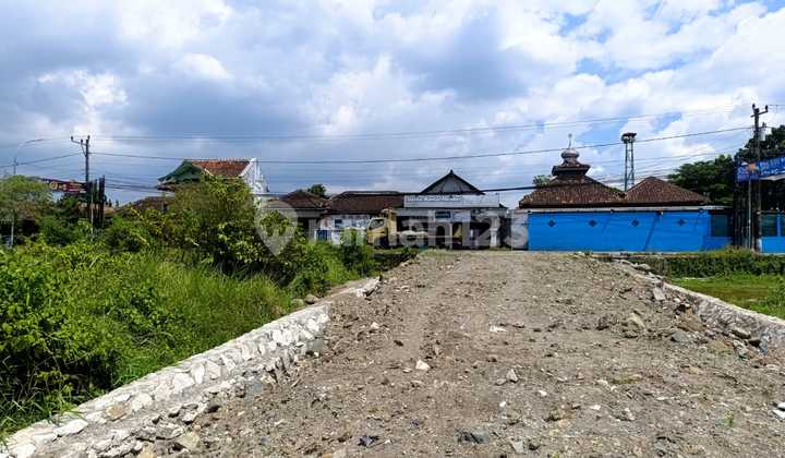 Tanah Bantul Pinggir Jl. Monumen Perjuangan Tanah Bantul Pinggir Jl. Monumen Perjuangan