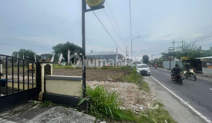 Land Area in Godean Near UMY Campus