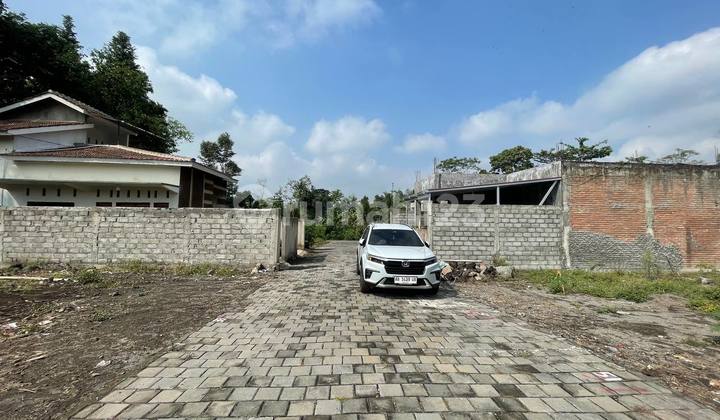 Sleman Area Triharjo Near Denggung Park