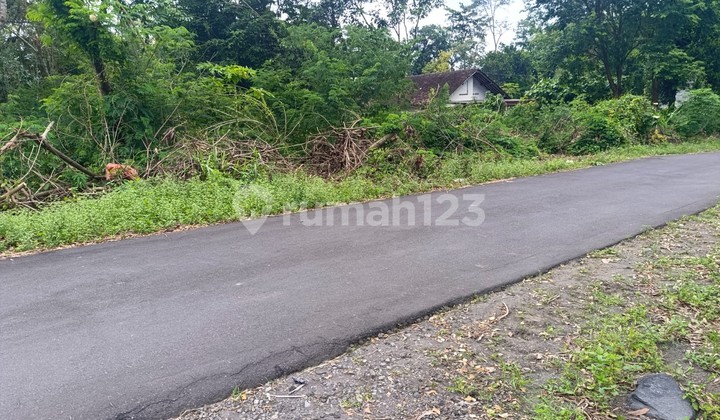 Tanah Sleman Timur Shmp 6 Meter Tugu Batu