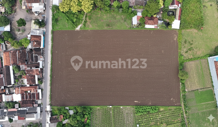 Roadside Land in Banguntapan, Near Rajawali Hospital - Strategic Location Roadside Land in Banguntapan, Near Rajawali Hospital - Strategic Location