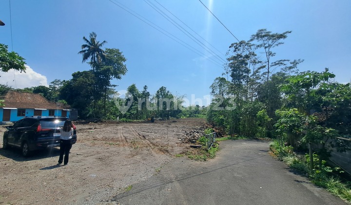 Land for Beautiful Residential Area in Pakem for 1 Million