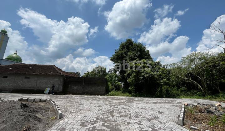 2 Jutaan Dapat Tanah Sebelahan Candi Prambanan