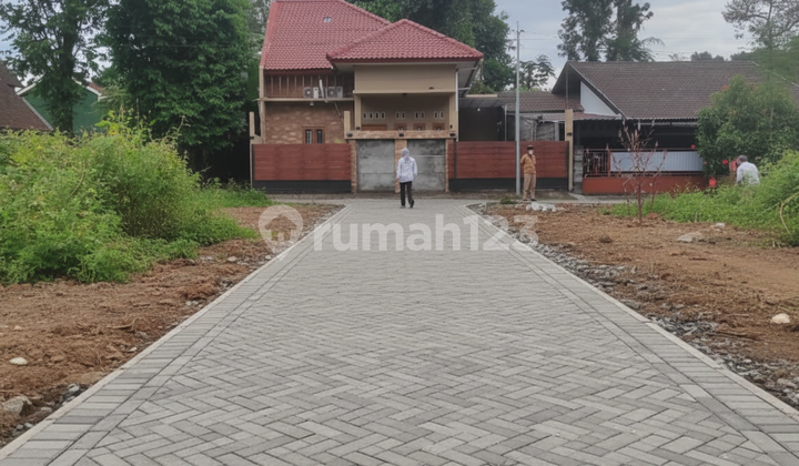 Tanah 114-121M² Sleman, 7 Menit ke Sleman City Hall(Sch)