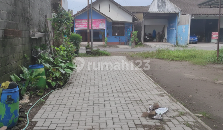 Land area starting from 120-190M2 located in Minomartani, Sleman.